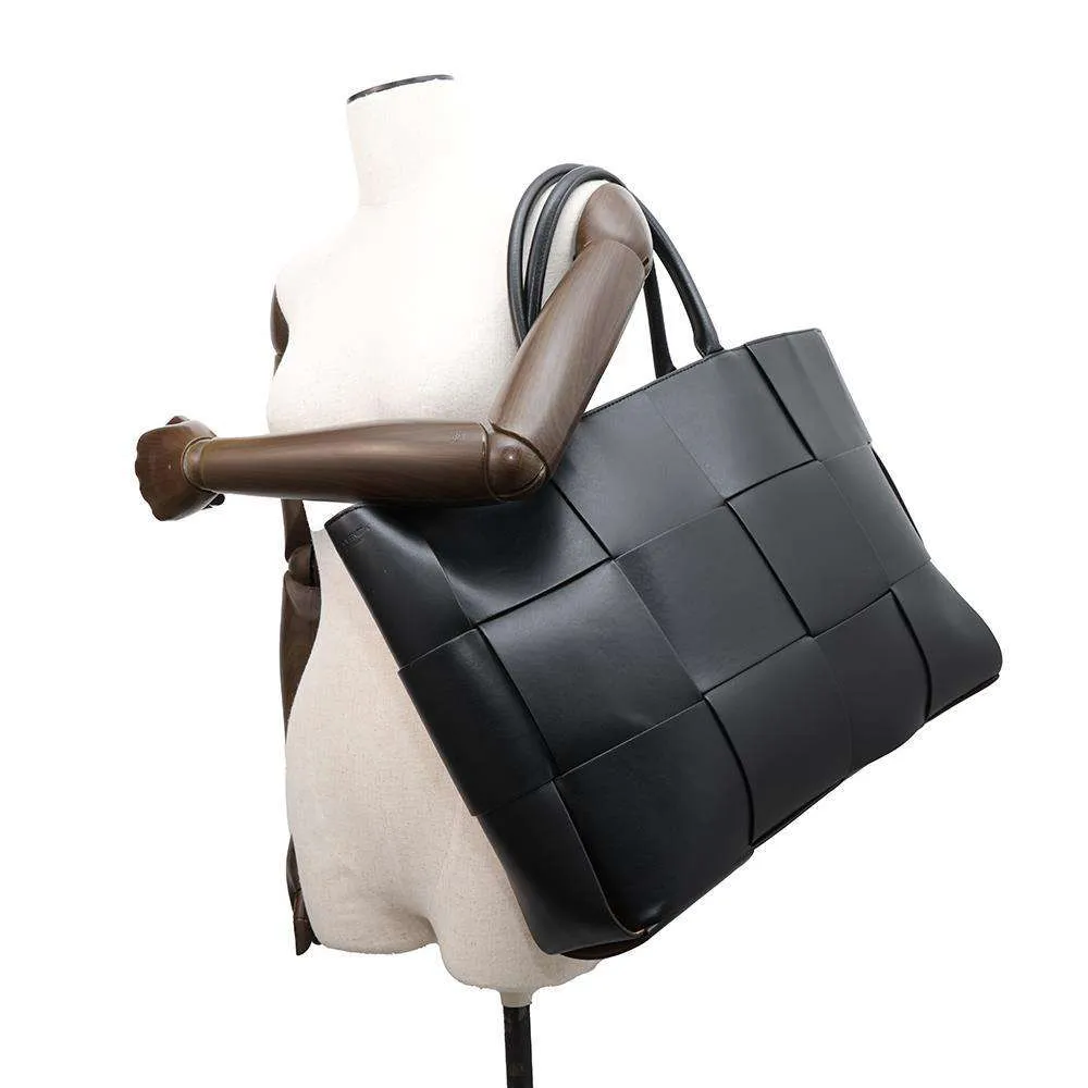 Bottega Veneta alcotote Black608608 Calf Leather Size Large