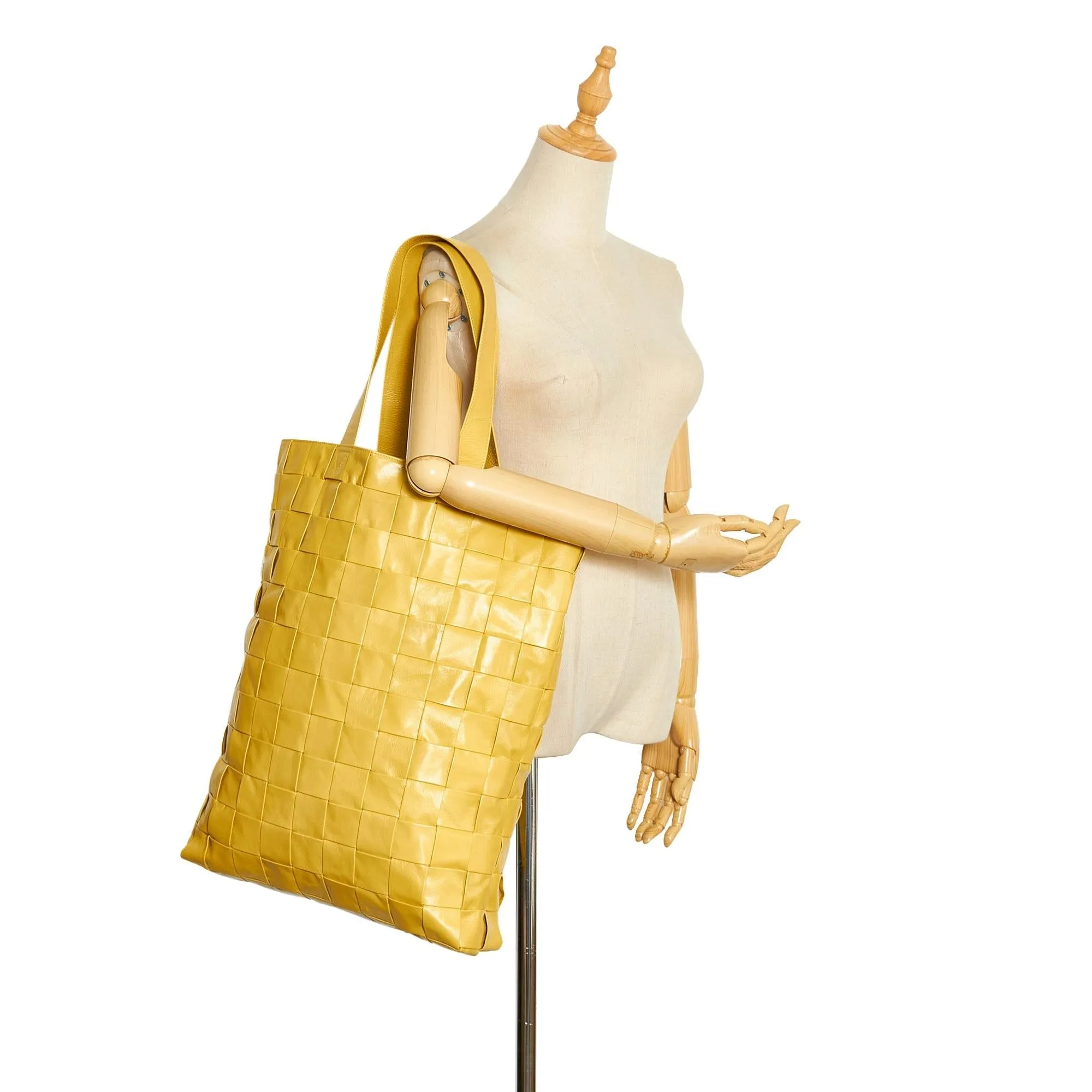 Bottega Veneta Maxi Intrecciato Cassette Tote Bag (SHG-6zLTAC)