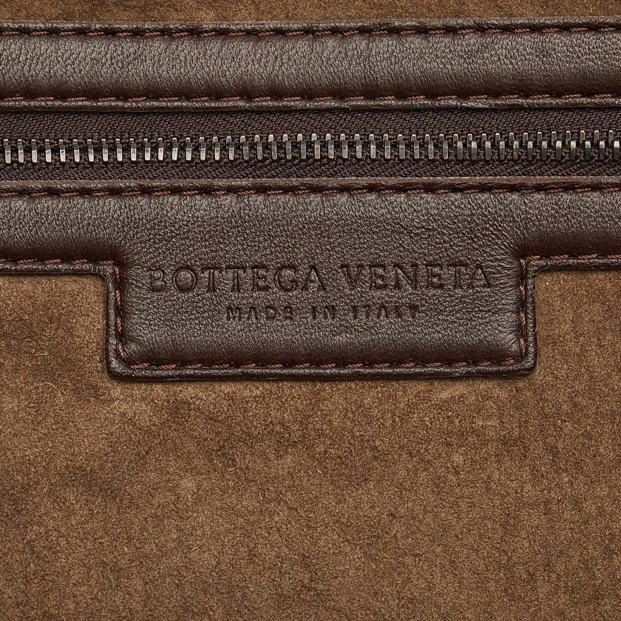 Bottega Veneta Maxi Intrecciato Convertible Tote (SHG-rkPNIe)