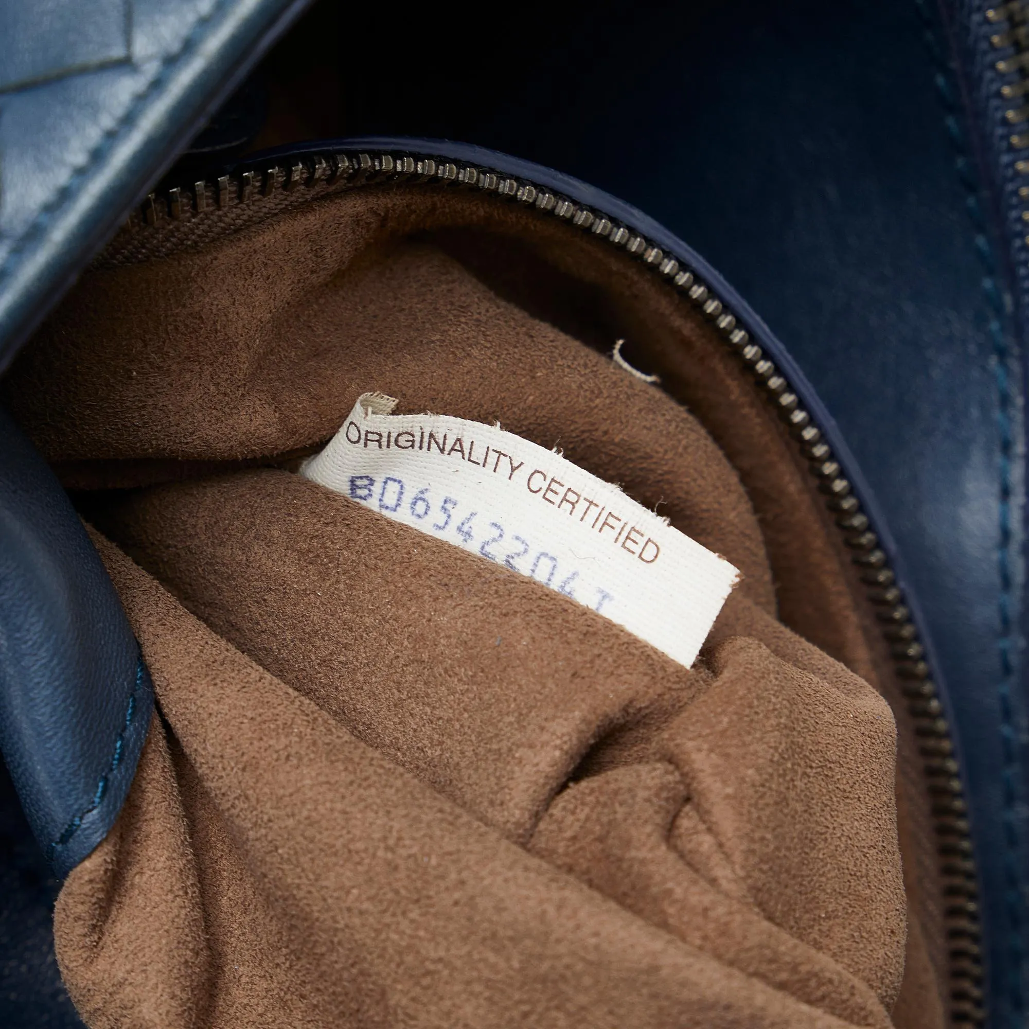 Bottega Veneta Medium Intrecciato Double Chain Tote (SHG-oRcWI3)