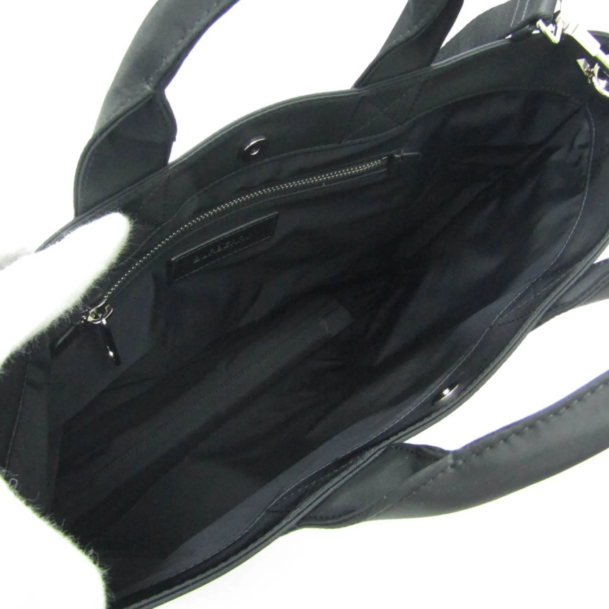 Burberry Artie  Synthetic Tote Bag (Pre-Owned)