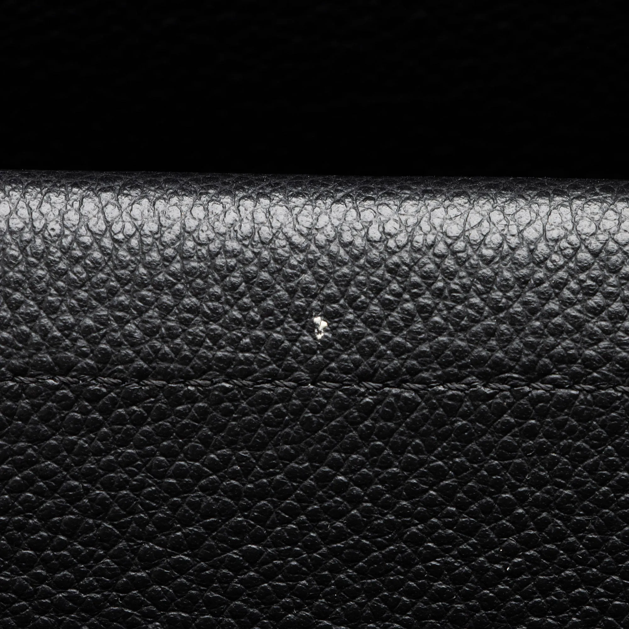 Burberry Calfskin Title Medium Tote (SHF-9V2VK1)