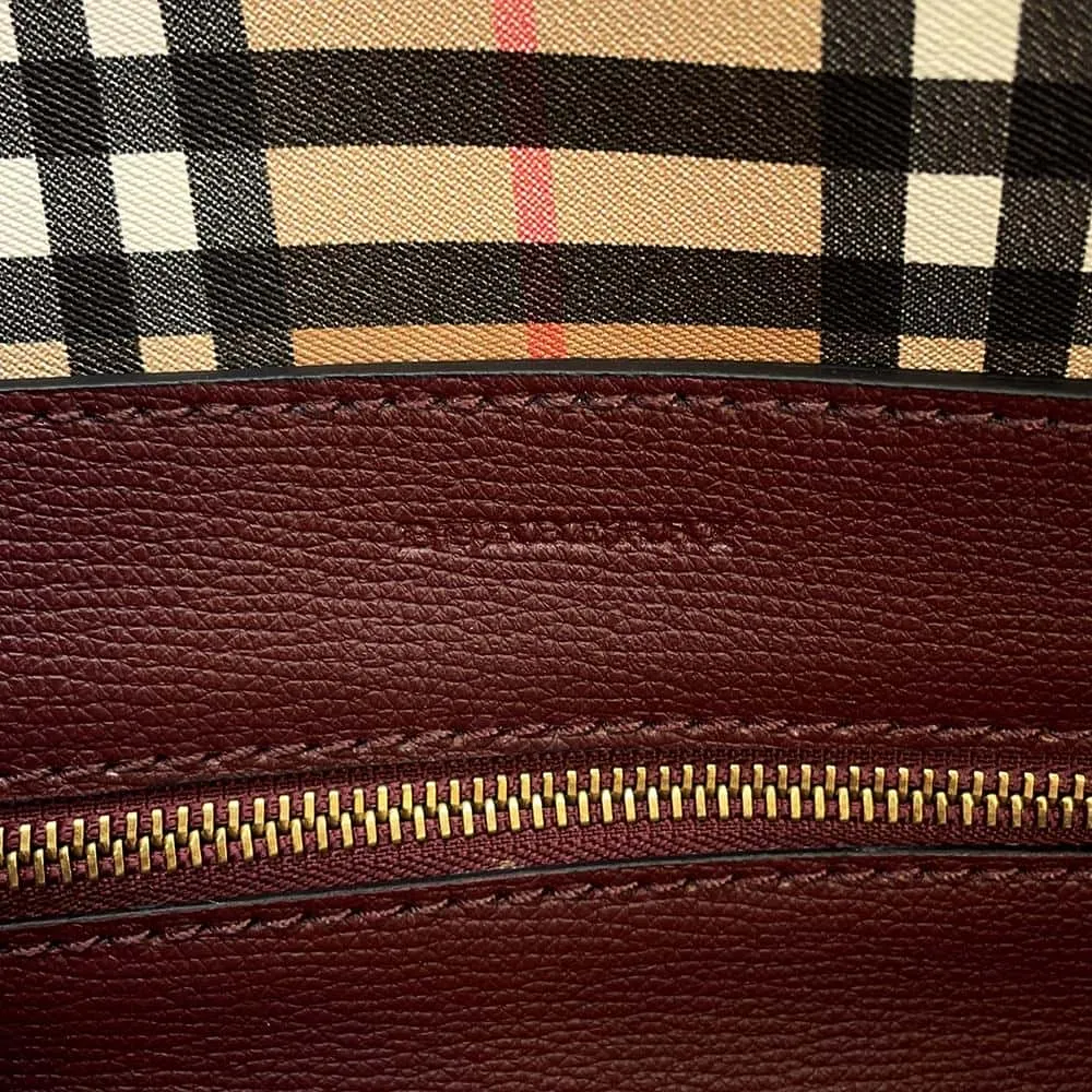 BURBERRY Crest Tote bold Leather