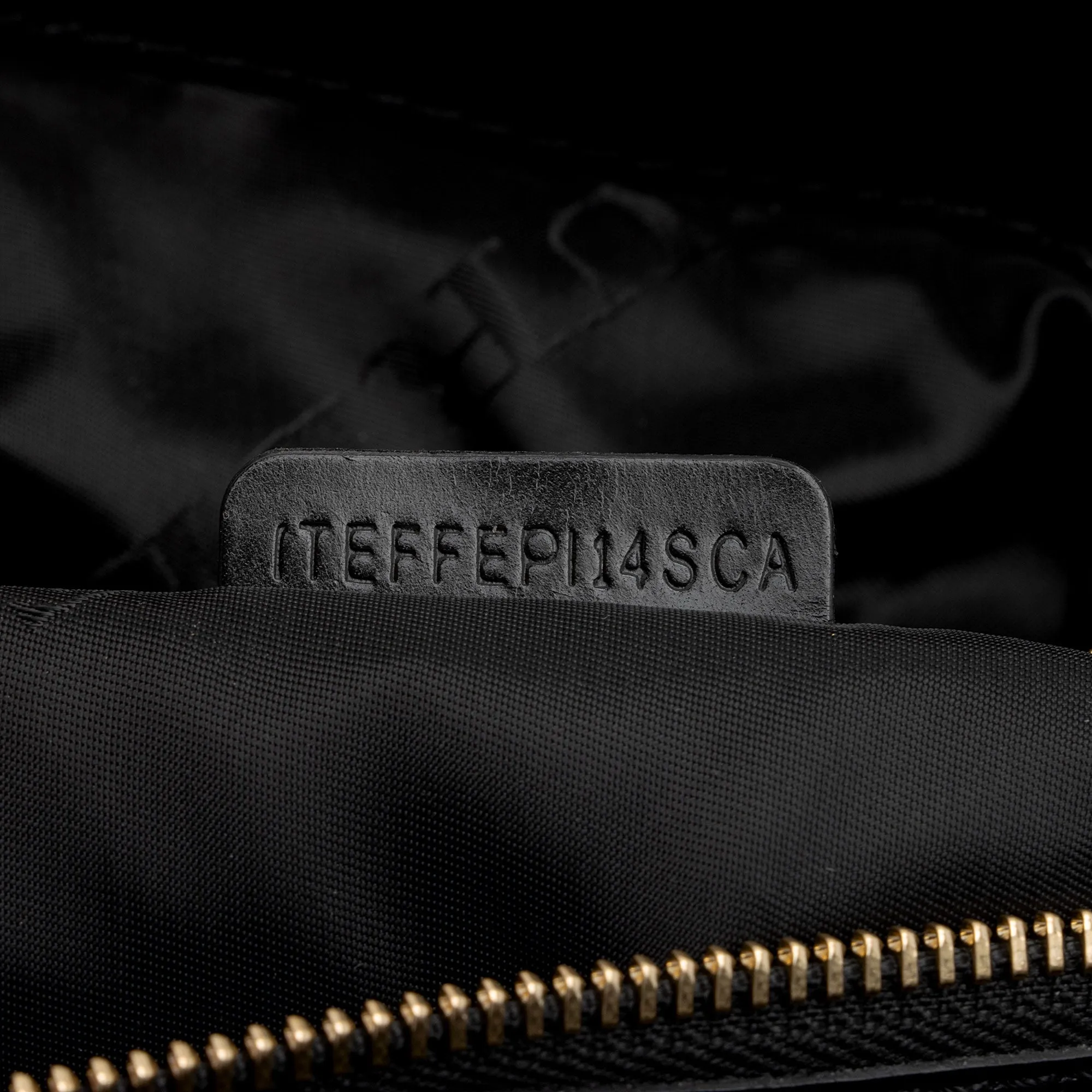 Burberry Lambskin Hepburn Convertible Tote (SHF-FHPl7M)
