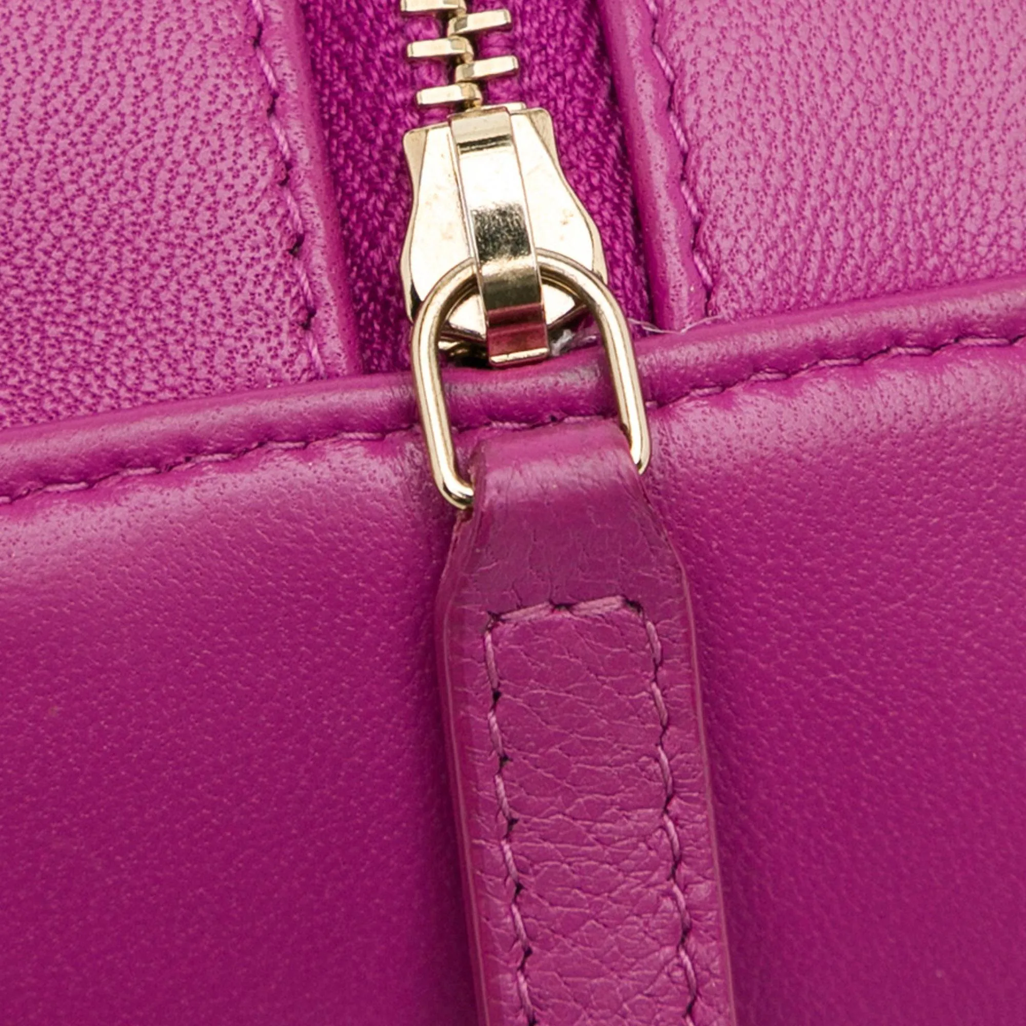 Chanel CC Quilted Lambskin Pearl Crush Round Clutch with Chain (SHG-y8BBxN)
