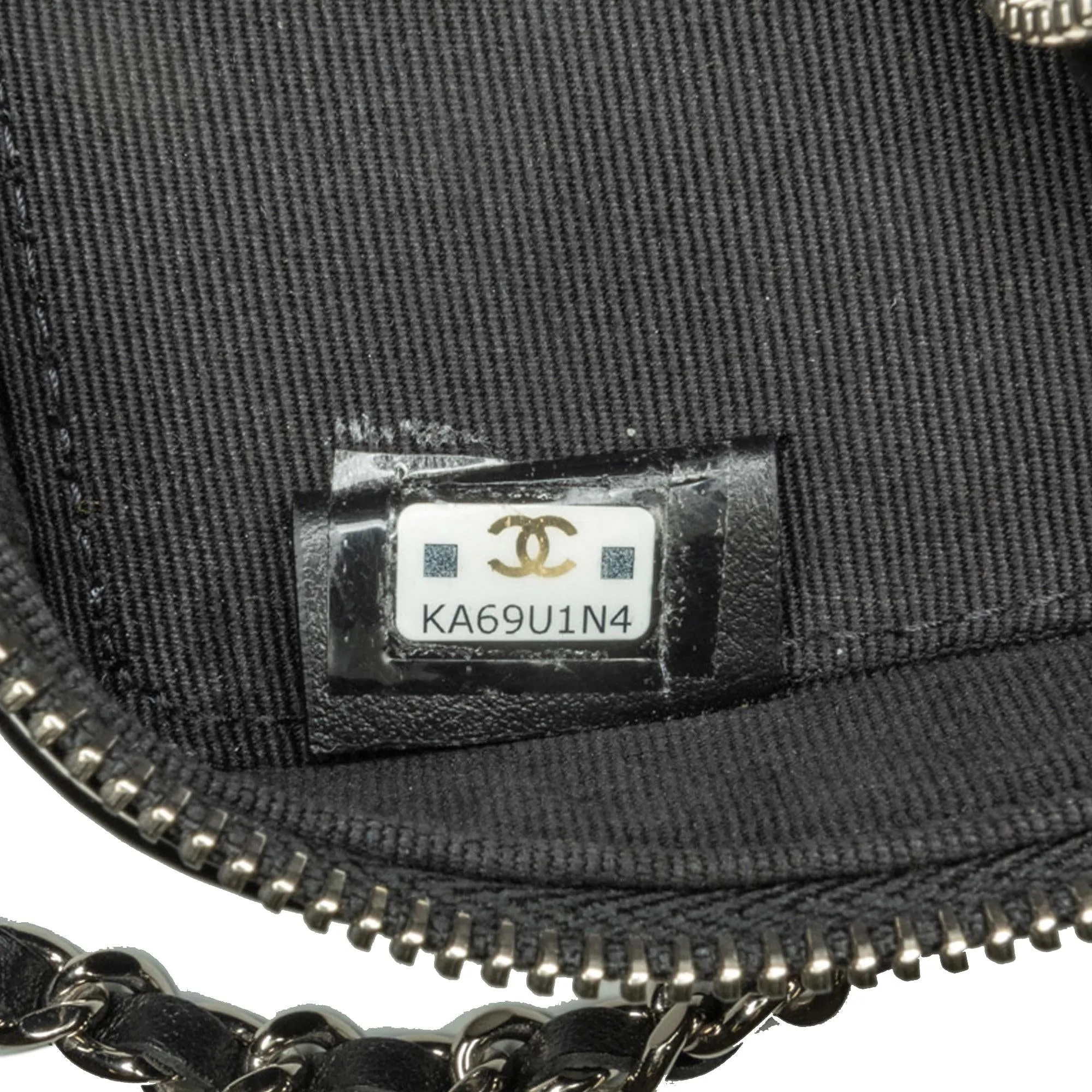 Chanel CC Quilted Patent Clutch With Chain (SHG-s2IpIR)