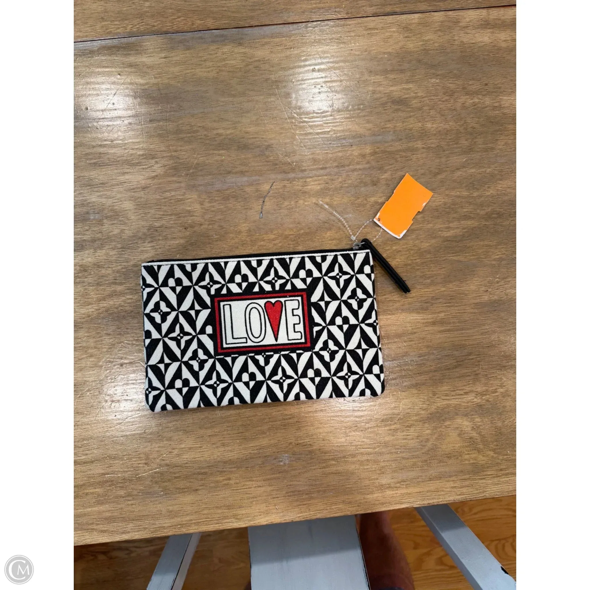 Clutch By Clothes Mentor, Size: Medium