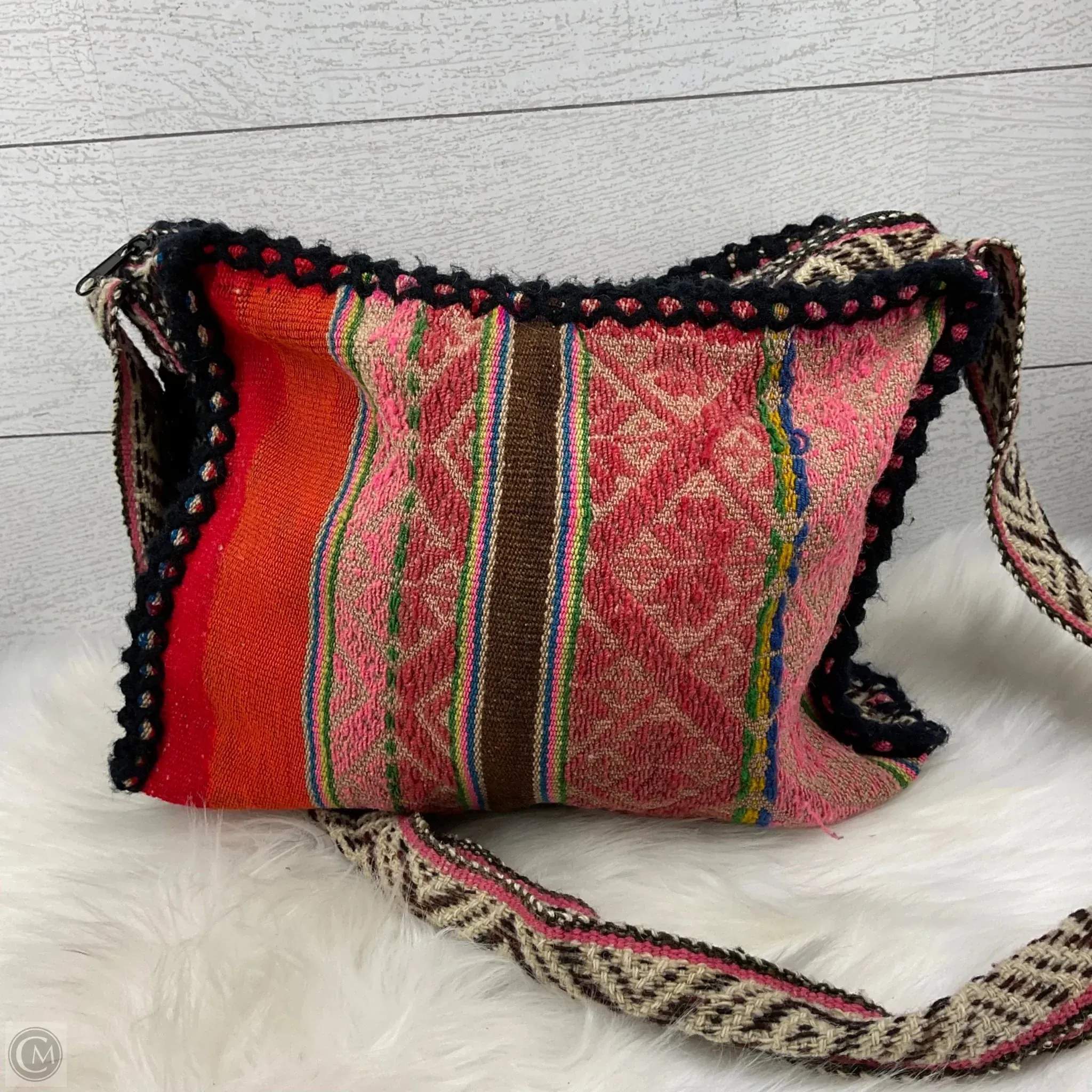 Crossbody By Clothes Mentor, Size: Medium