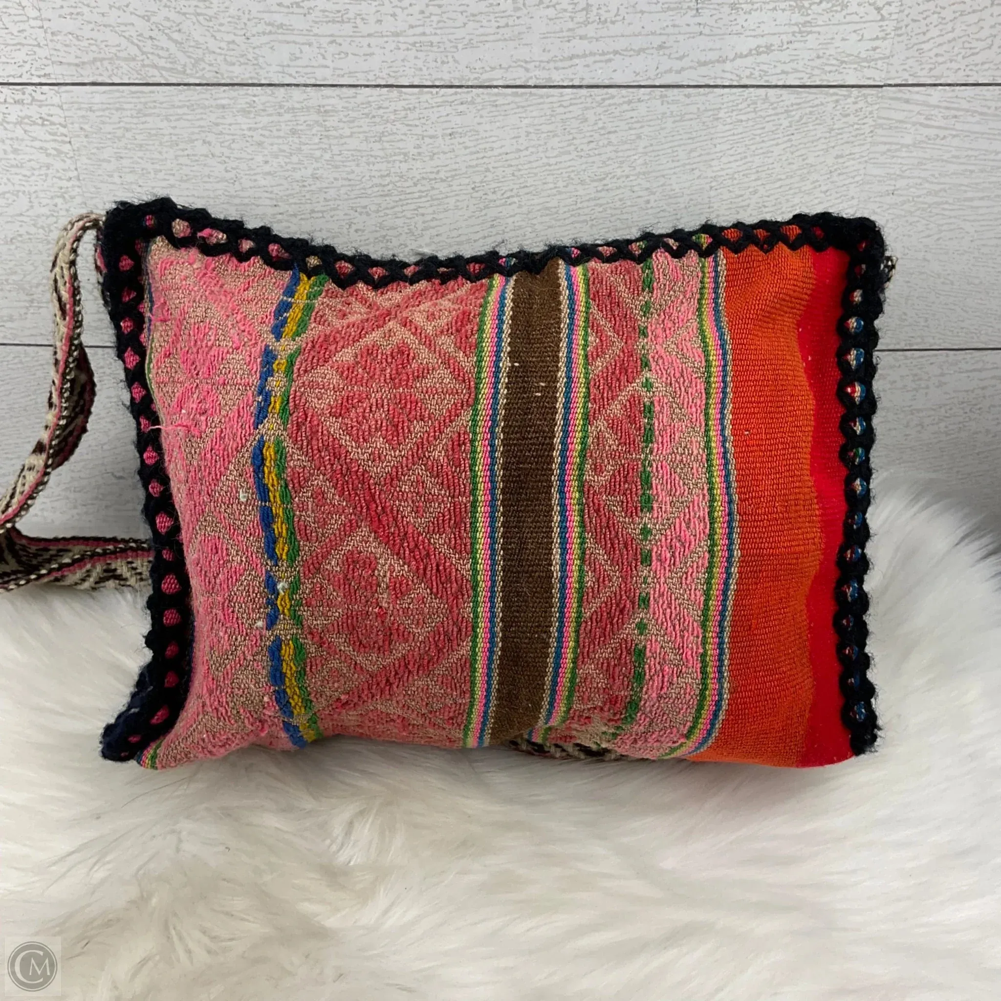 Crossbody By Clothes Mentor, Size: Medium