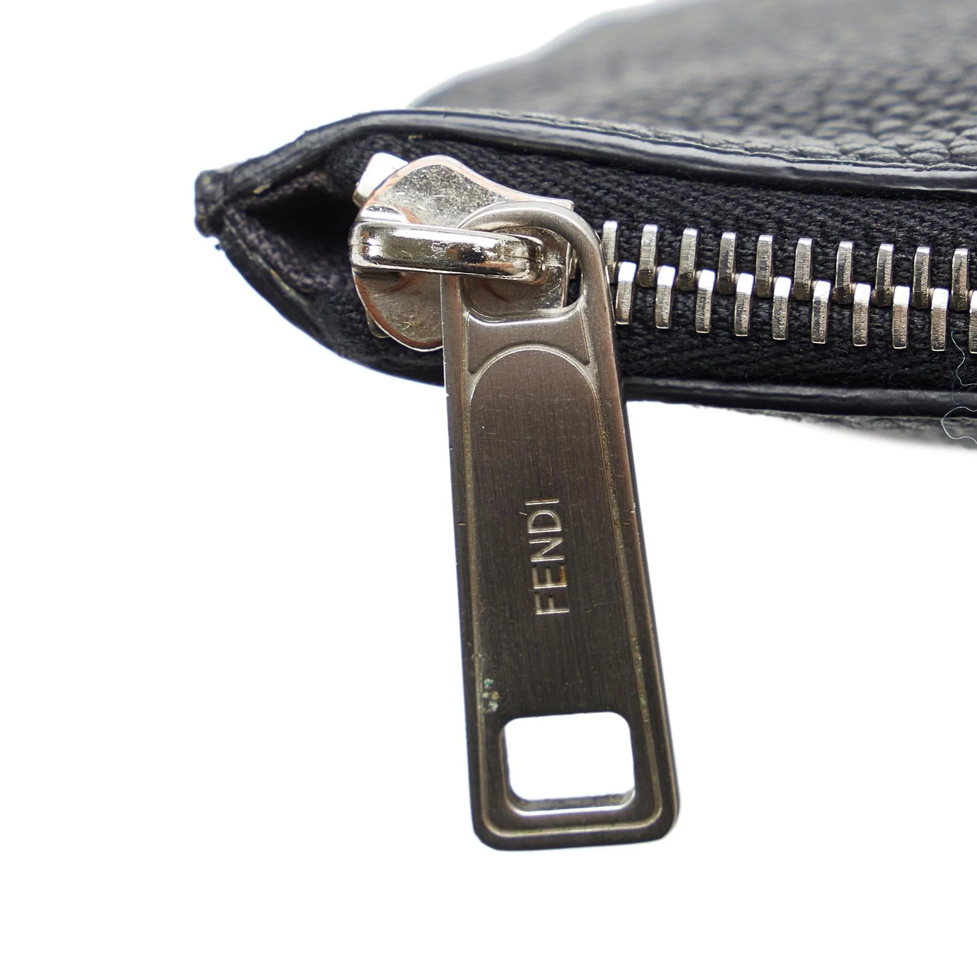 Fendi Faces Zip Clutch (SHG-s4AsdX)