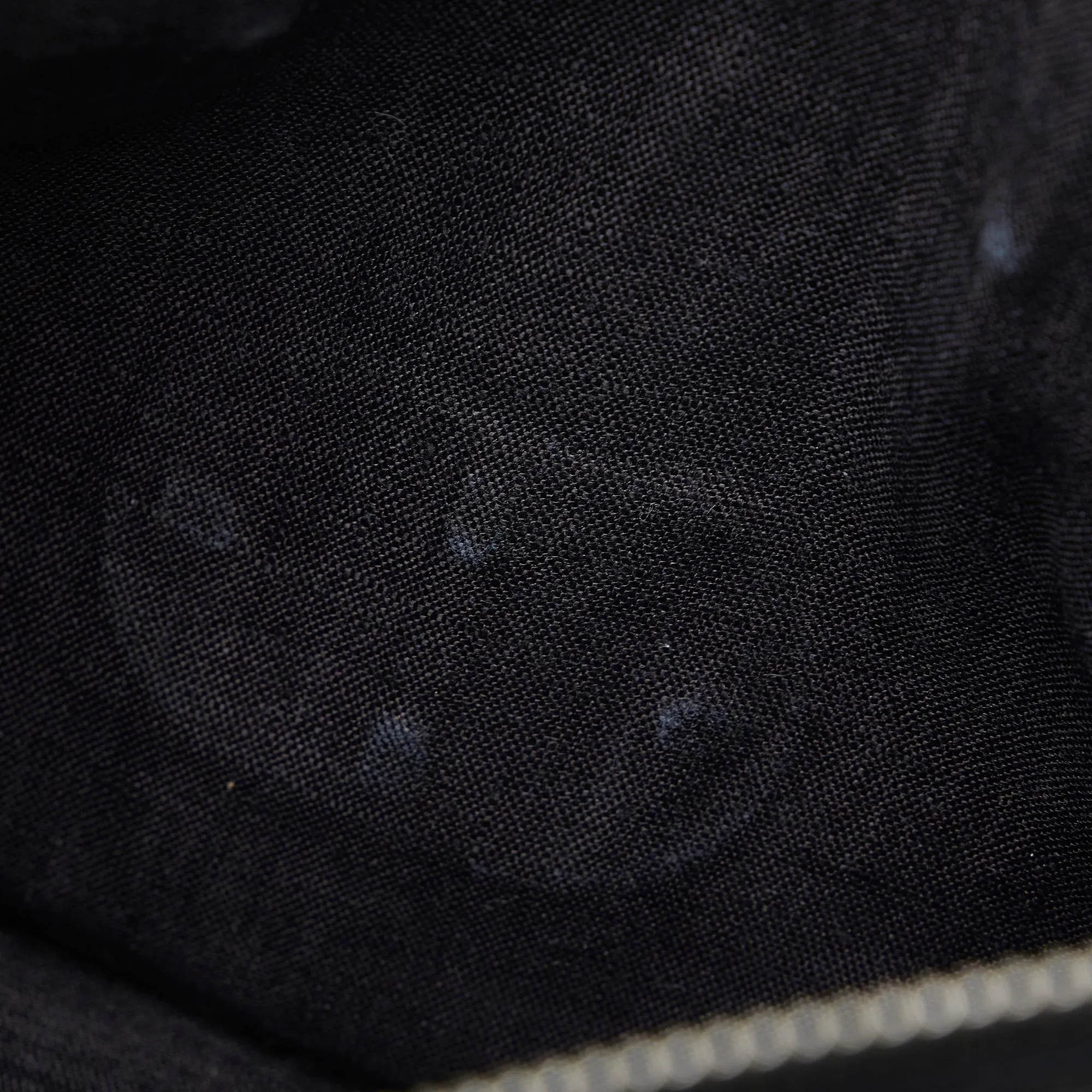 Fendi Faces Zip Clutch (SHG-s4AsdX)