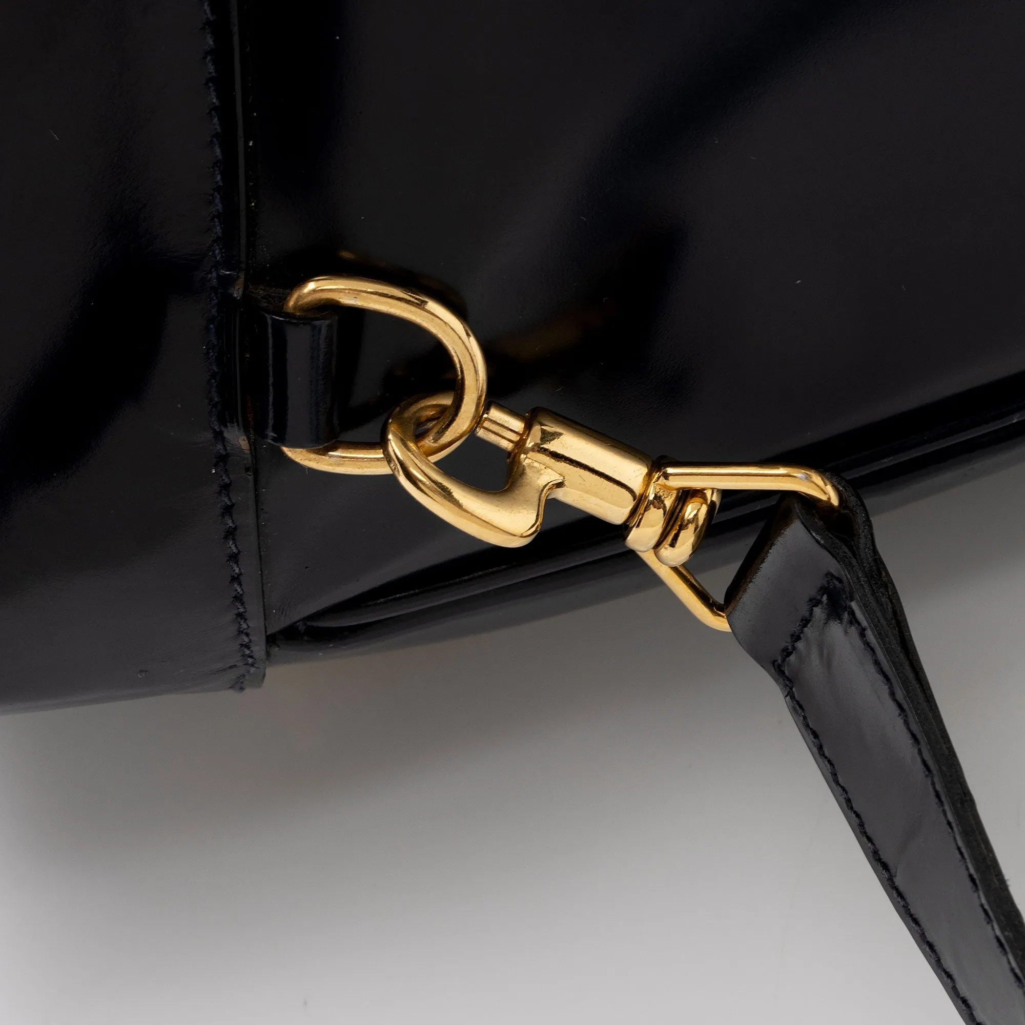 Gucci Vintage Patent Leather Bamboo Sling Backpack (SHF-dSK8BK)