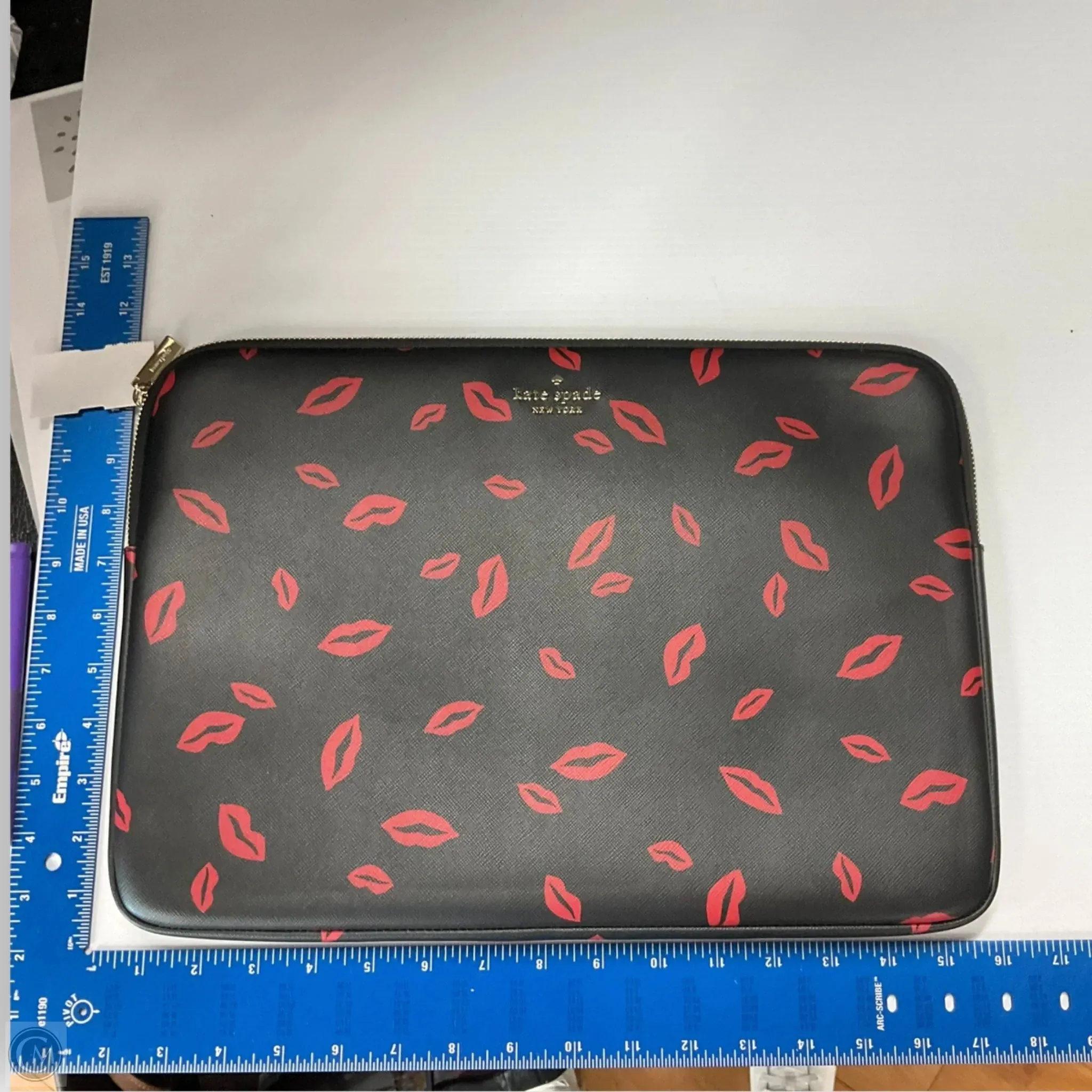 Laptop Sleeve Designer By Kate Spade, Size: Large