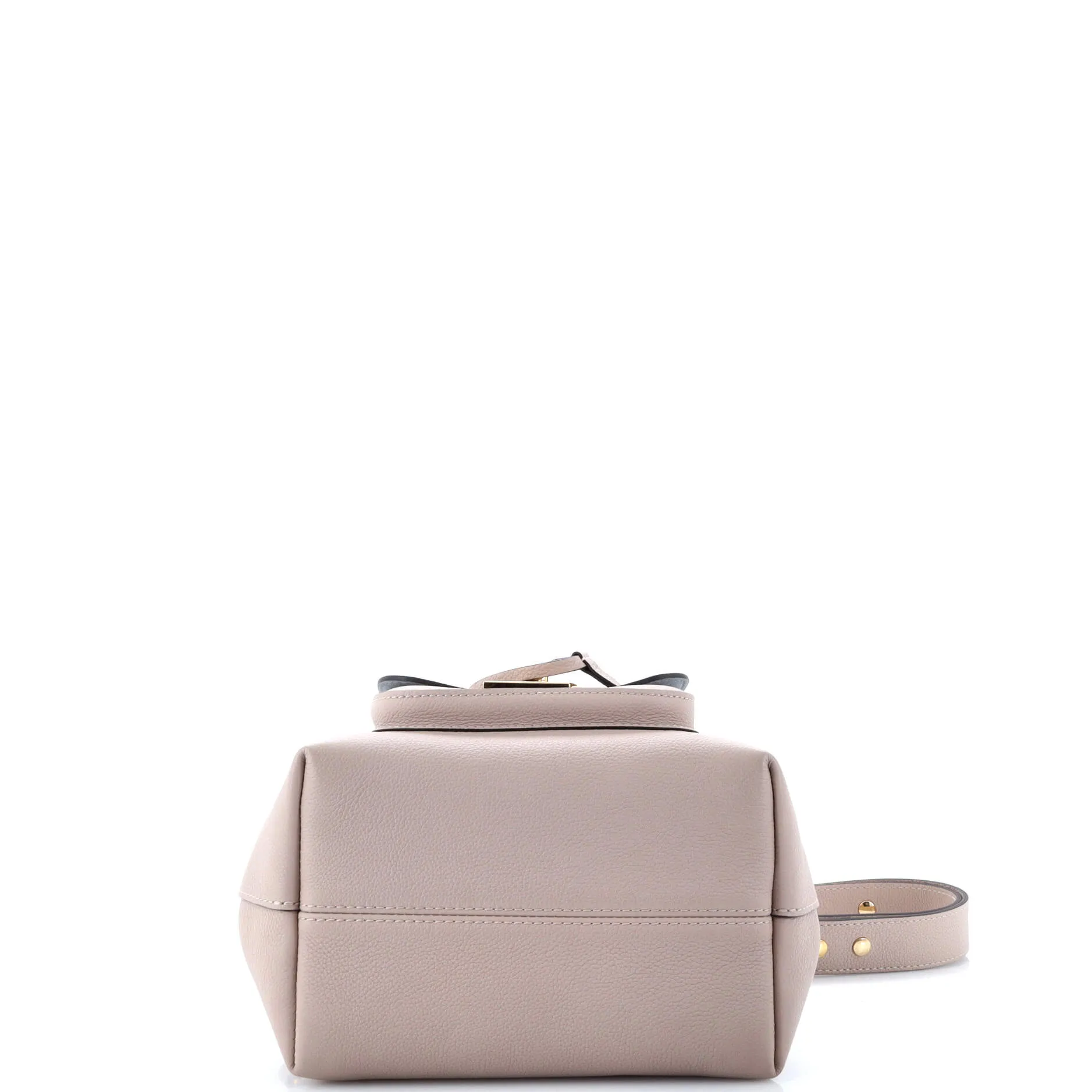Lockme Pocket Bucket Bag Leather