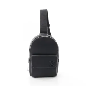 Louis Vuitton Leather Fanny Pack Sling Bag (Pre-Owned)