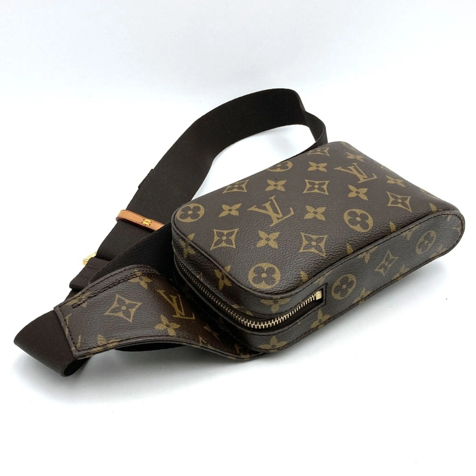 Louis Vuitton Monogram Monogram Shoulder Bag Sling Bag (Pre-Owned)