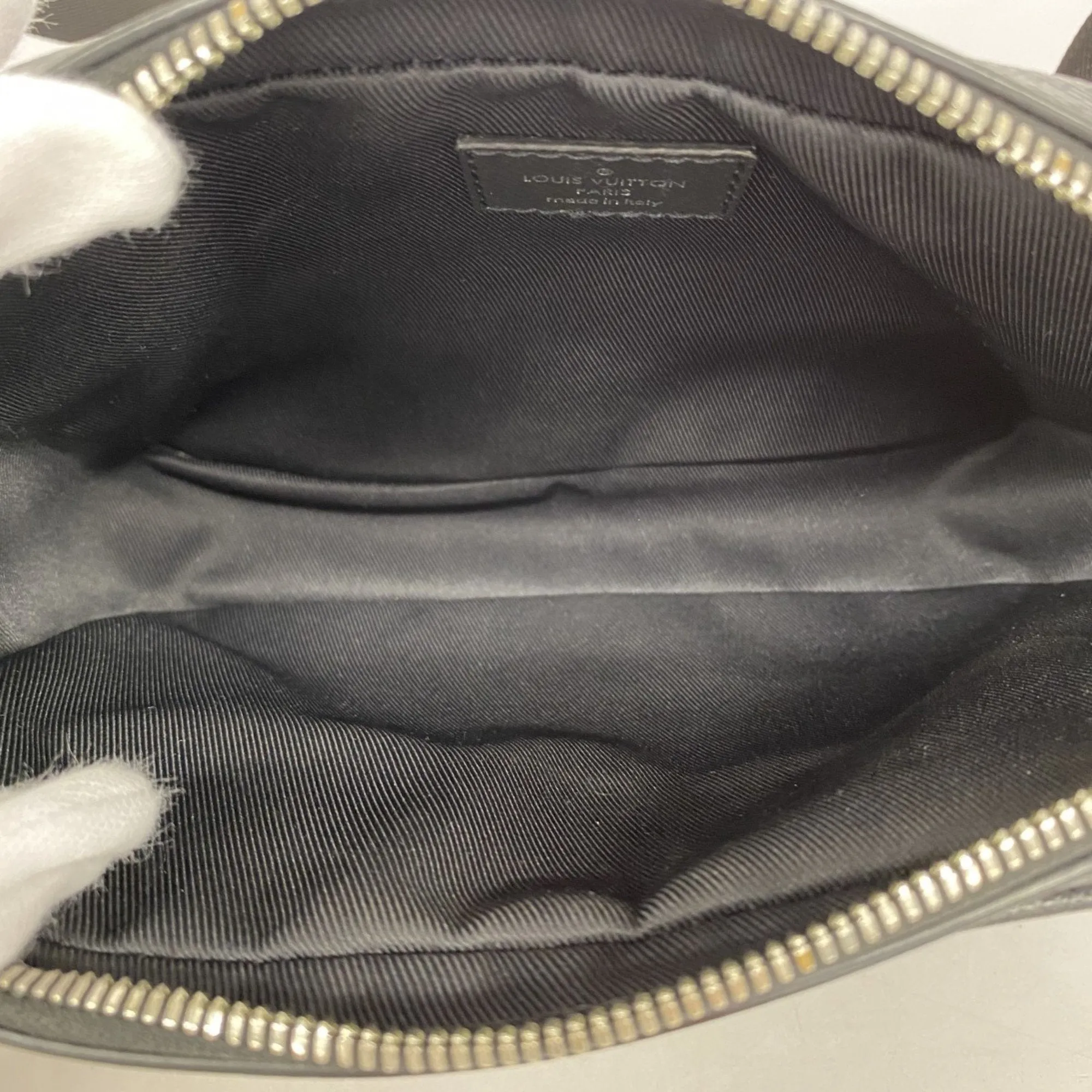 Louis Vuitton Noir Sling Bag (Pre-Owned)