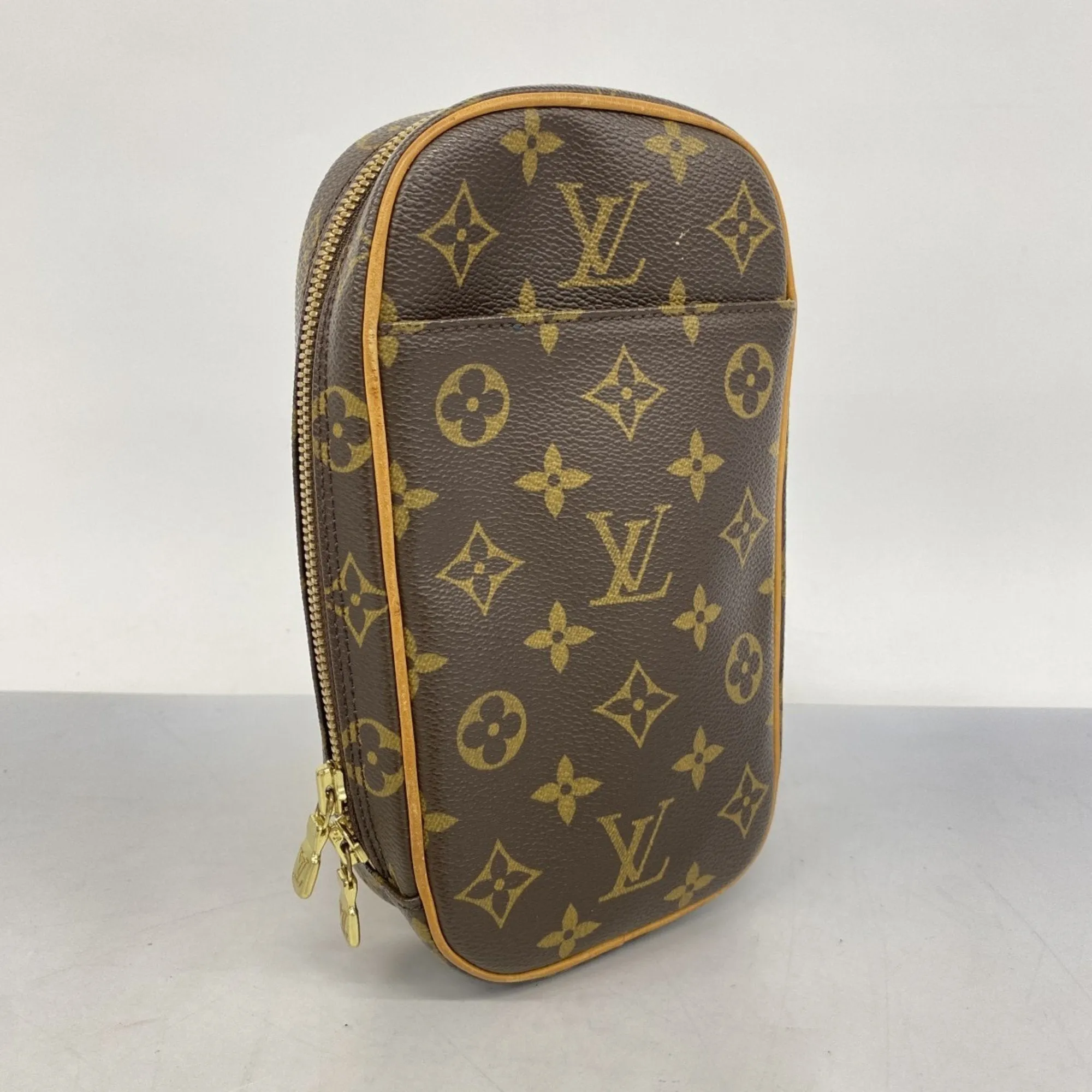 Louis Vuitton Sling Bag (Pre-Owned)